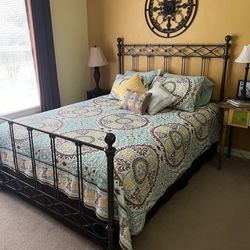 Queen Mattress With Box Spring And Bed Frame 