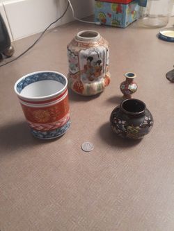 4 Small Asian Ceramics 