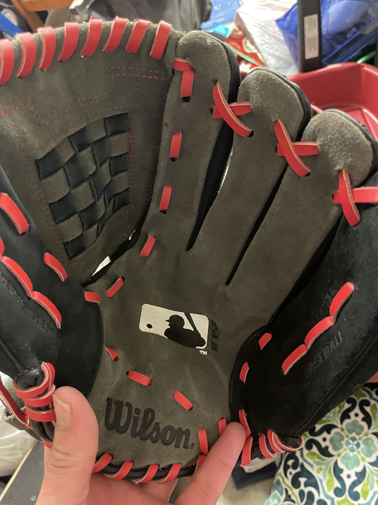 Wilson R350 Glove