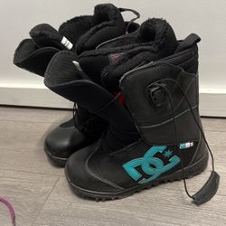 Snow Boots 