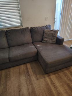 3 piece sectional says sold but isn't it's still for sale