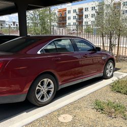2016 Ford Taurus
