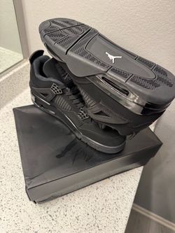 Black cats Jordan 4s