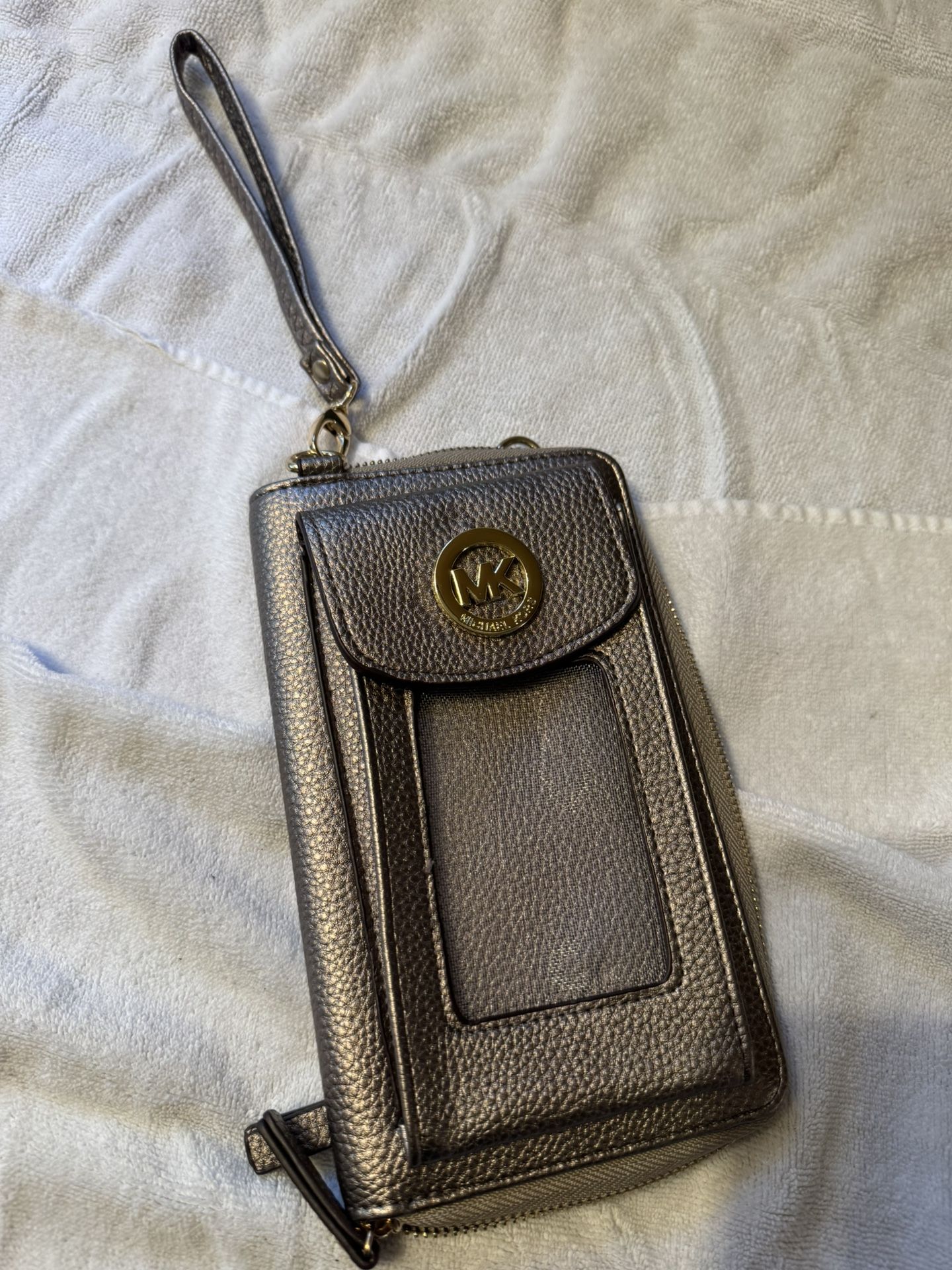 Michael Kors Like Wristlet