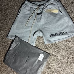 Grey essential shorts