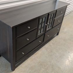 Low boy dresser. Free delivery 👍