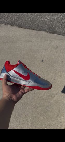 Kobe 5. Pearlized vans