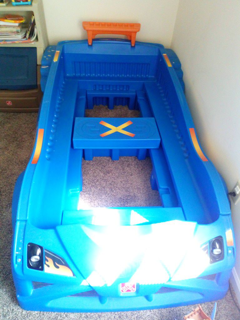Step2 Twin Race Car Bed
