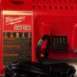 Charger  m18 