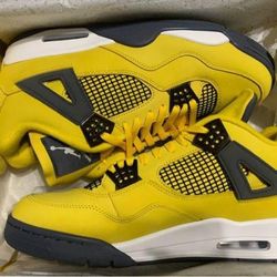 Jordan 4 Retro Lightning 