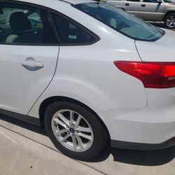 2016 Ford Focus S E. 