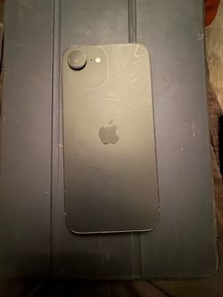 iPhone 16e