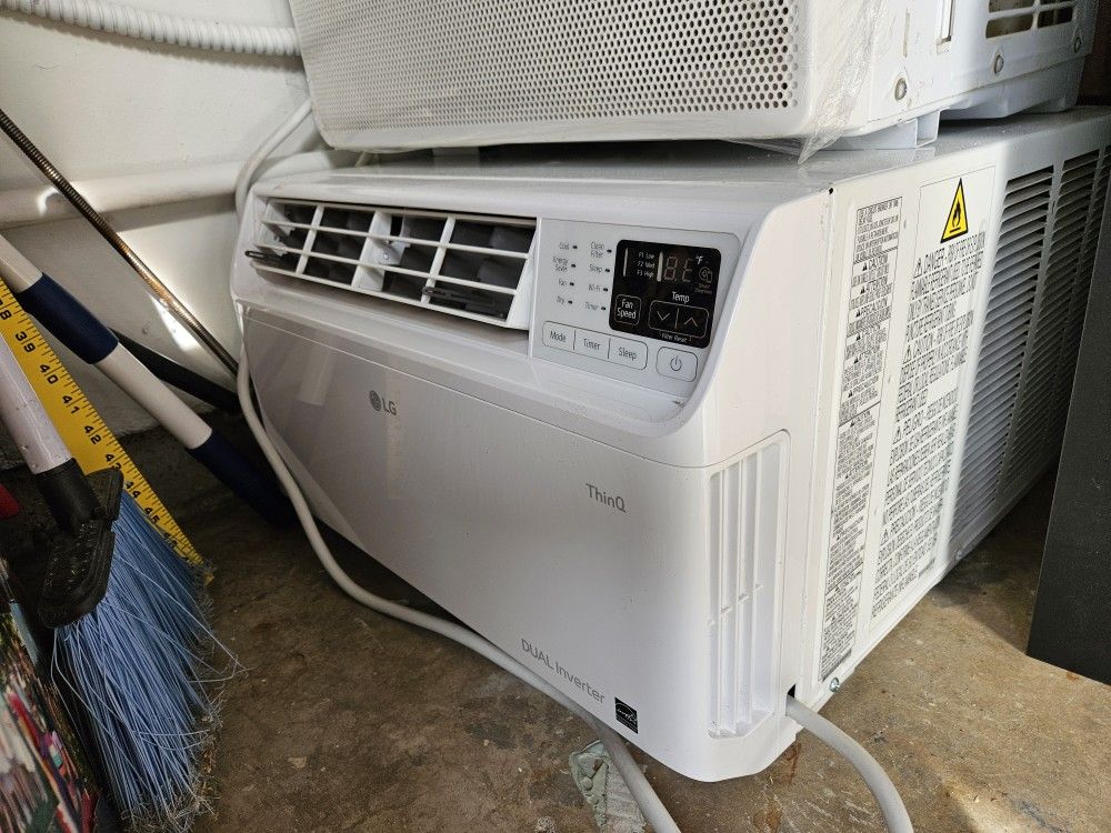 LG AC air conditioner 10,000 BTU dual inverter