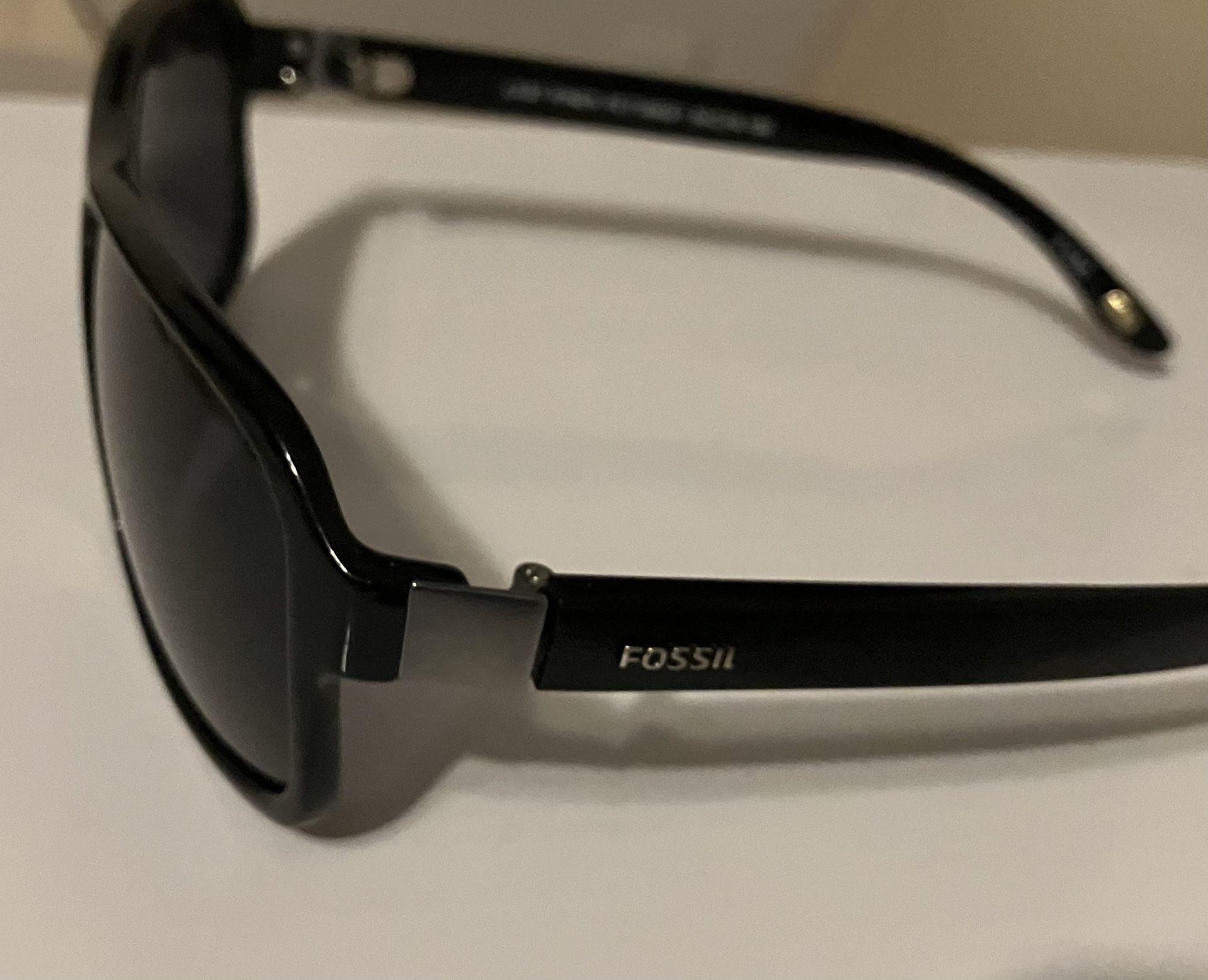 Fossil Sunglasses - Like New Condition