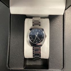 Gucci GG2570 Women’s Stainless Steel Watch 