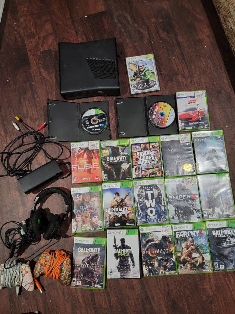 Xbox 360 1tb With Games Turtle Beach Headset 2 Controllers