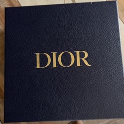 DIOR GIFT BOX 