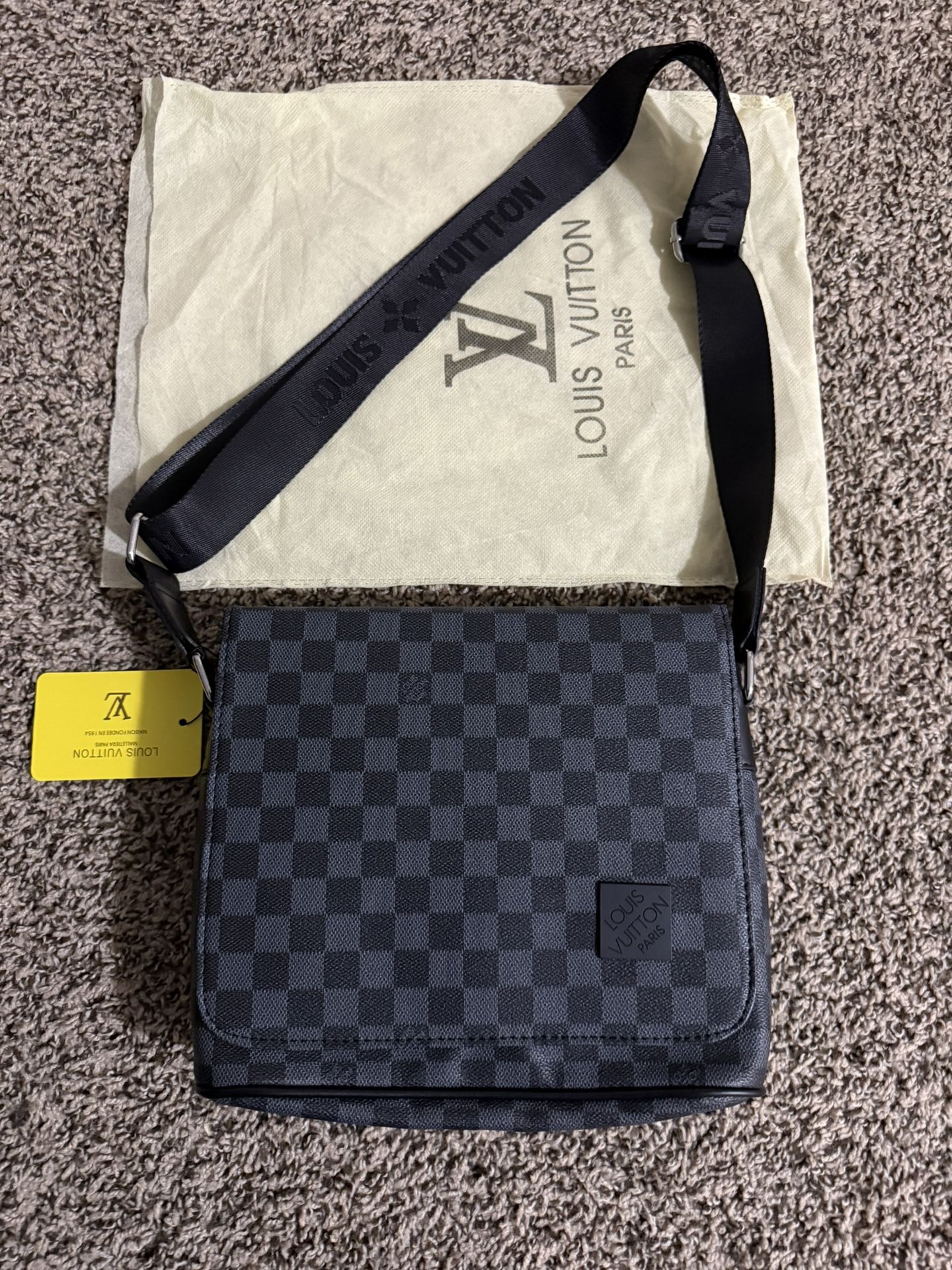 Louis Vuitton Messenger Bag