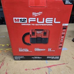 Milwaukee M12 Fuel Vacume