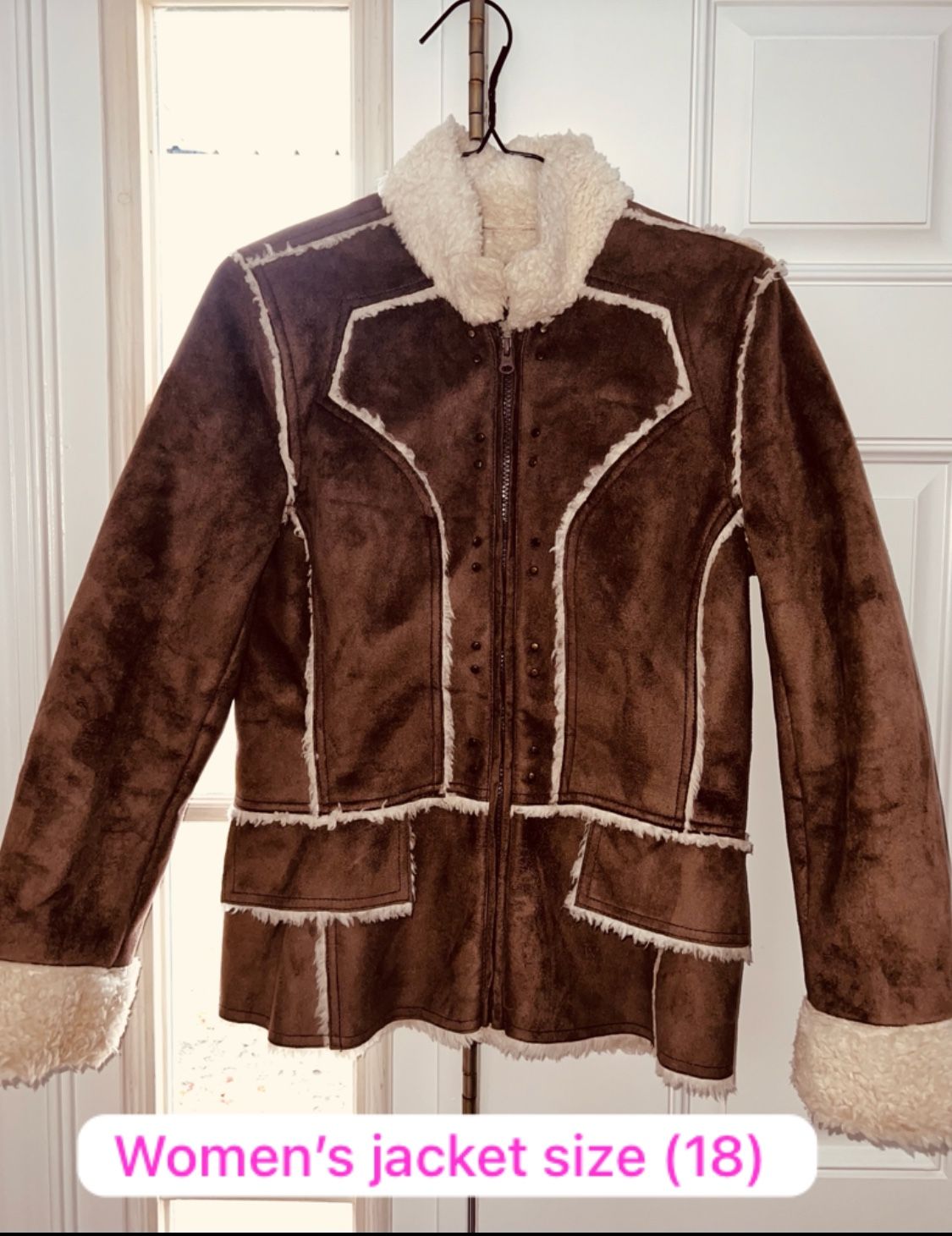 very nice women’s jacket size (18) only $20