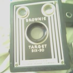 Antique Kodak ⁴ Brownie Camera In Great Condition!