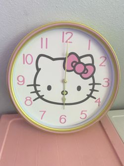 Hello Kitty clock