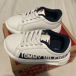 Baby Tommy Hilfiger 5c