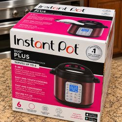 Brand New Instant Pot Duo Plus 6-Quart (9-in-1) - Cinnamon Red