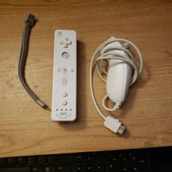 Nintendo Wii Mote With Wii Motion Plus +nunchuck
