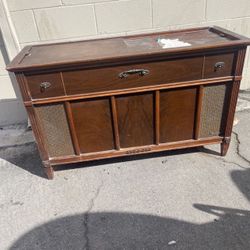 Mid Century 1950s HiFi Stereo Console by Magnavox