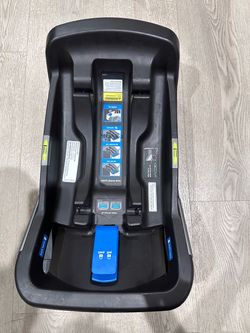Nuna Pipa infant car seat base