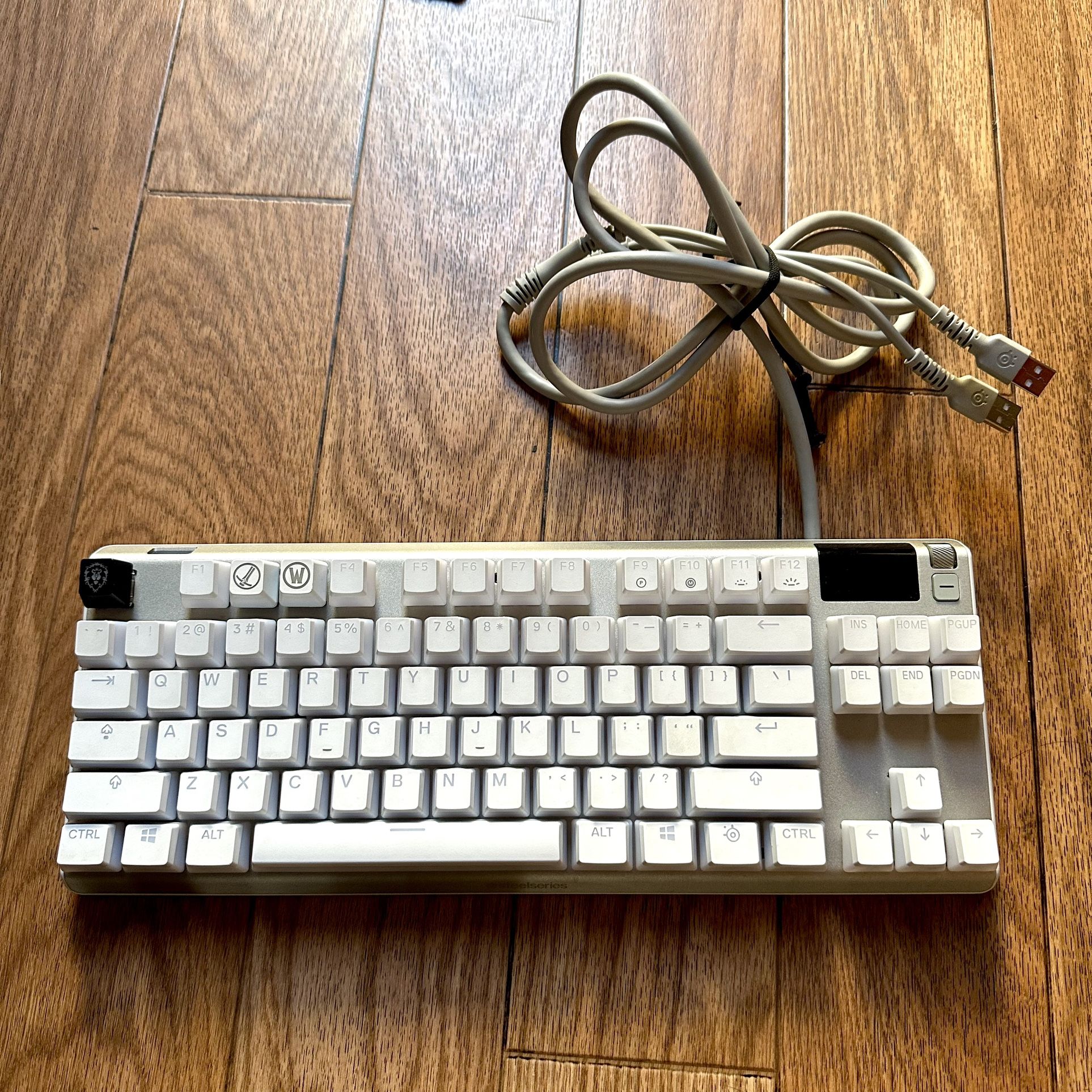 Apex 7 Tkl Ghost In Excellent Condition Keyboard