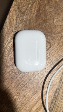 Very New AirPod 2 Charging Case