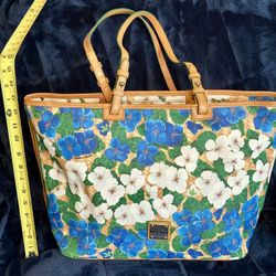 Dooney & Bourke Large Tote