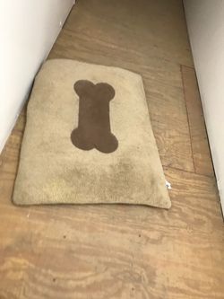 Dog bed for medium size dogs 3 ft or so bed
