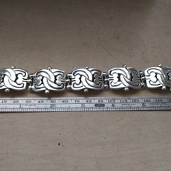 Beautiful Sterling Silver Link Bracelet 