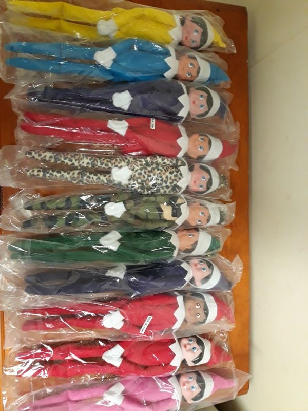Elf on the shelf, 11 different colors for Sale in North Miami Beach, FL