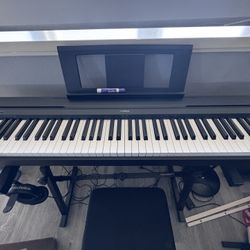 Yamaha 88 Key Piano With Stand, Seat And Headphones 