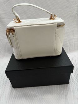 White quilted crossbody