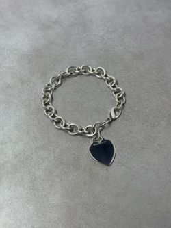 Tiffany & Co Silver Heart Tag Charm Bracelet W/ Pouch. 26.5 Grams 7.5 Inches