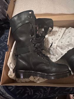 Dr. Martens Triumph 1914 Women's Black Floral Fold-Down Boots – Size 7, Original Box