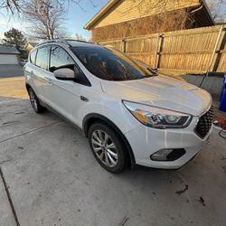 2017 Ford Escape Titanium 4x4