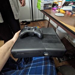 Working Xbox 360 + 23 Games