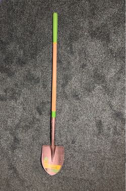 John Deere Heavy-Duty Digging Shovel – Wood Handle Garden Yard Shovel