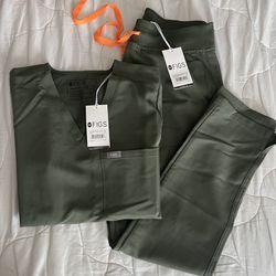 NWT Figs Scrub Set