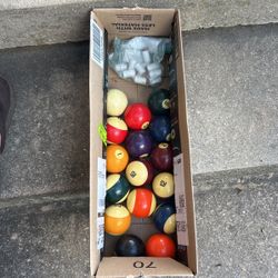 Billard  Balls And Cue Tips