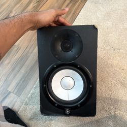 YAMAHA HS7 SPEAKER