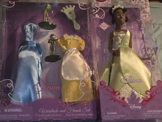 Disney's TIANA doll And Wardrobe Collection W/frog