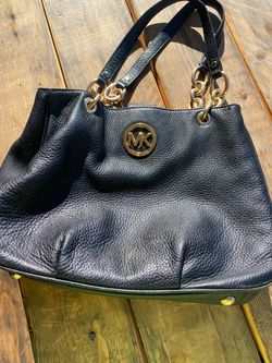 Black hand bag