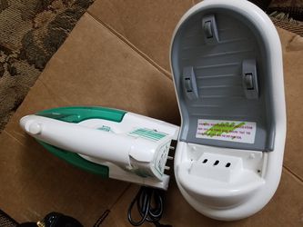 Black & Decker Easy Steam Compact Iron for Sale in Denver, CO - OfferUp